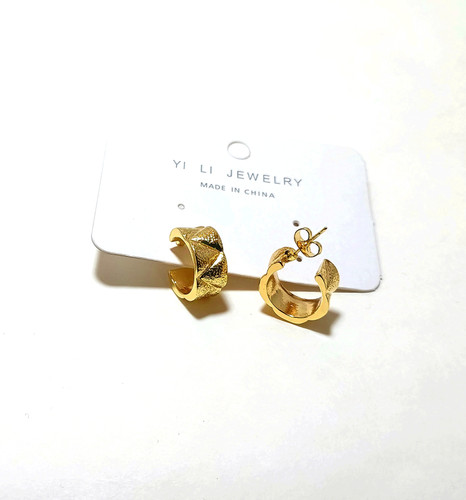 گوشواره مینیمال طلایی